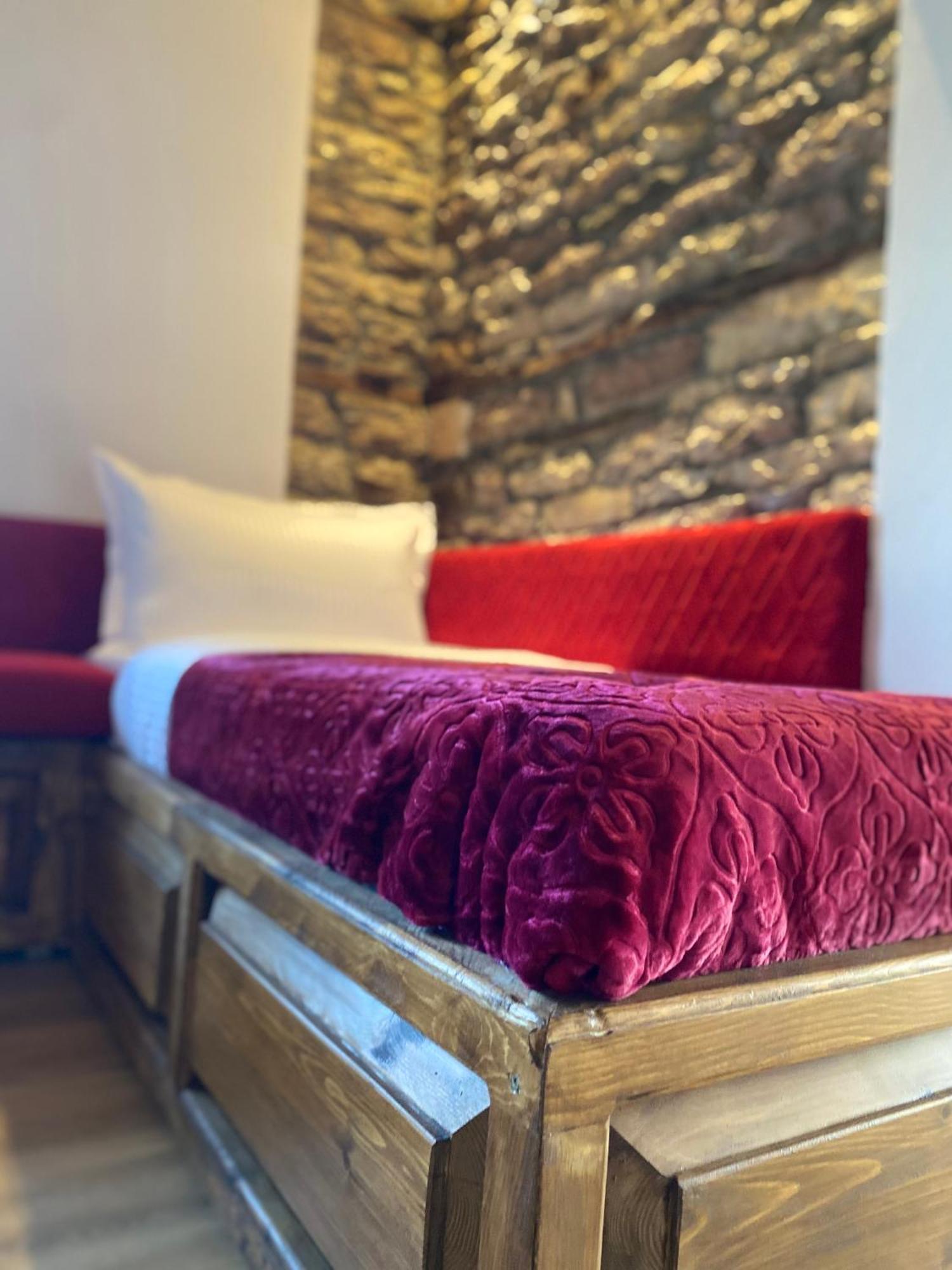 Doda Guest House Gjirokastër Extérieur photo