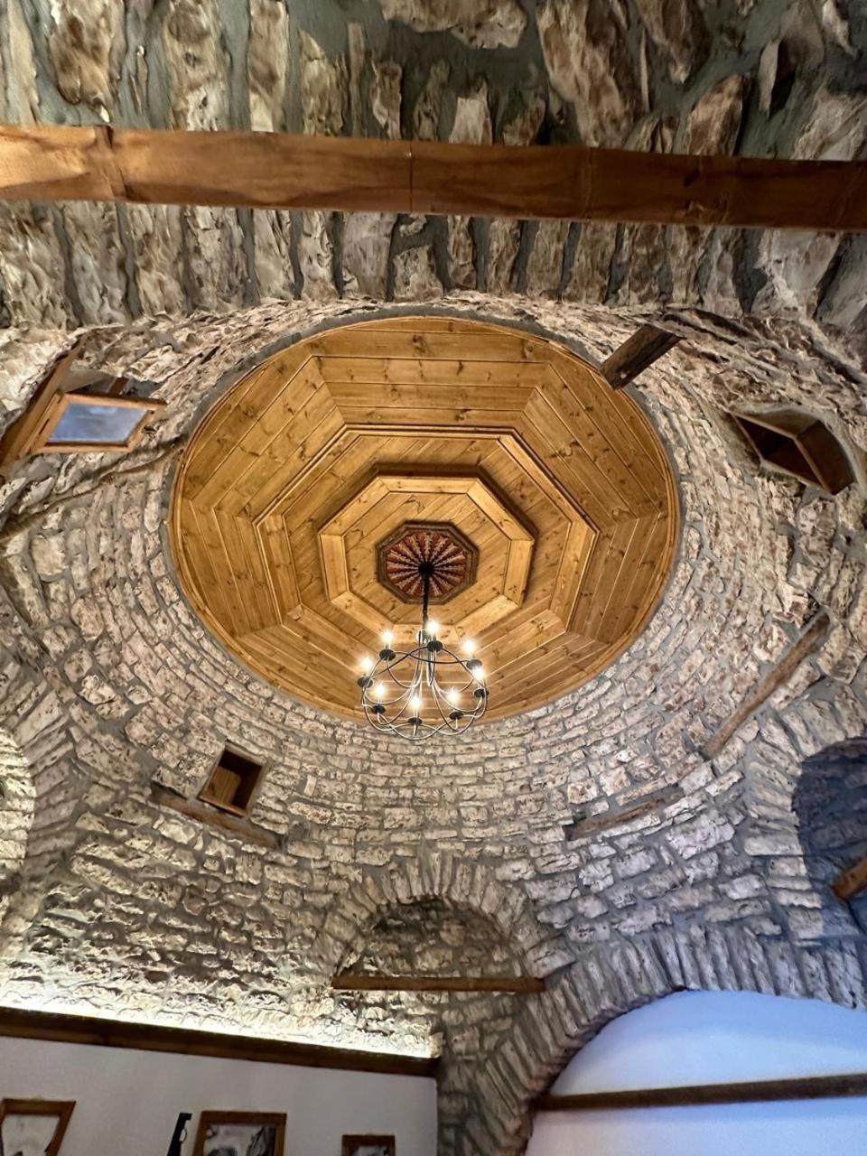 Doda Guest House Gjirokastër Extérieur photo
