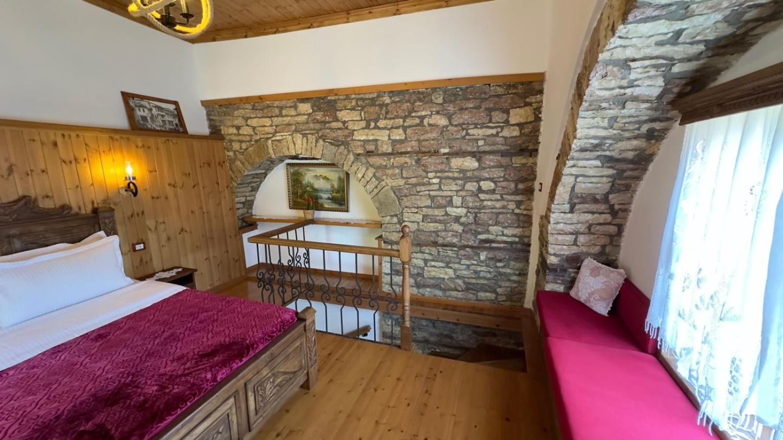 Doda Guest House Gjirokastër Extérieur photo