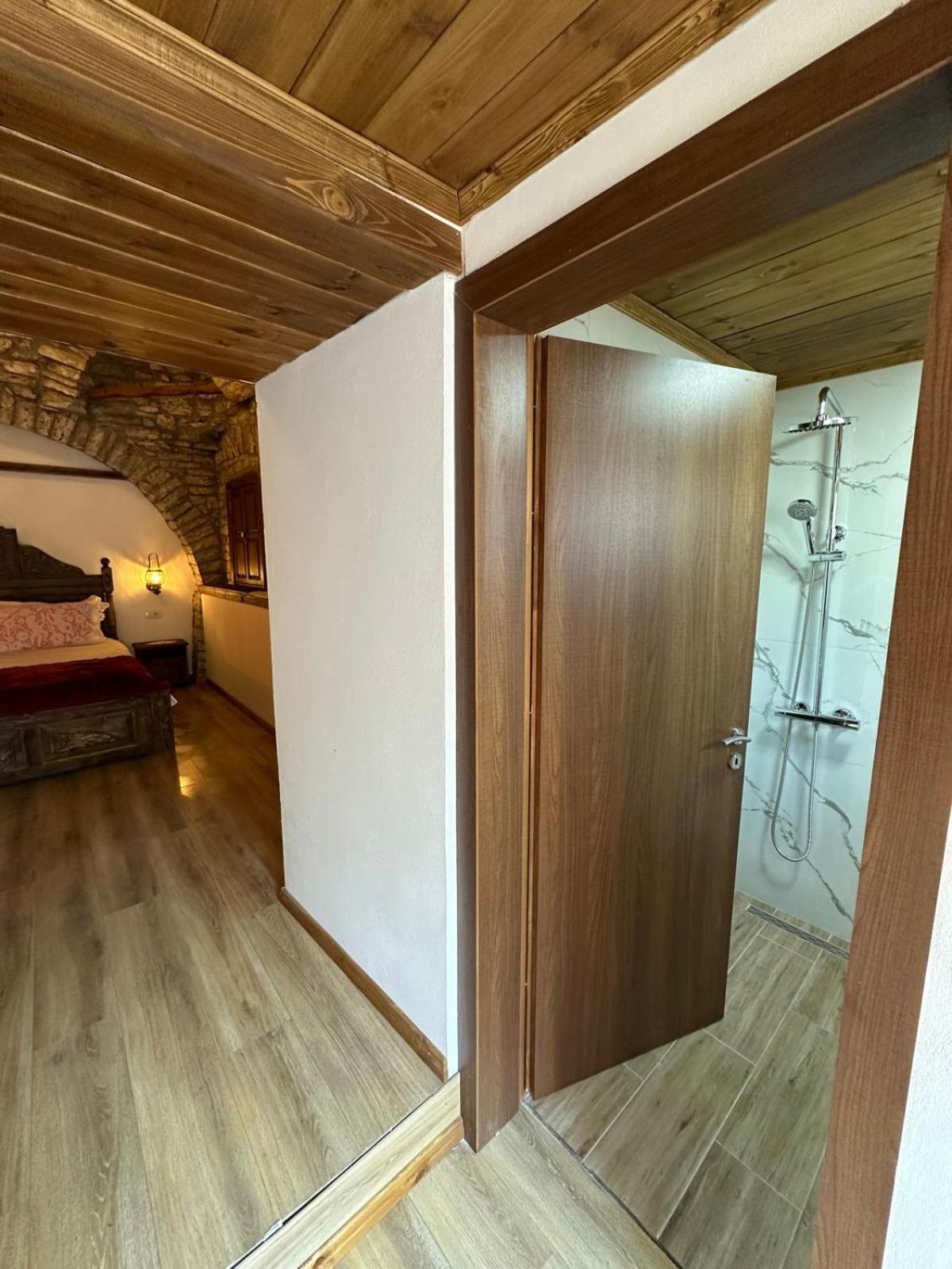 Doda Guest House Gjirokastër Extérieur photo